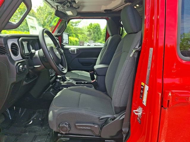 2025 Jeep Gladiator Nighthawk - Photo 13