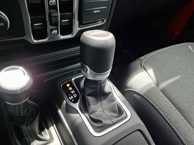 2025 Jeep Gladiator Nighthawk - Photo 14