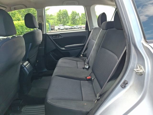 2016 Subaru Forester i - Photo 10