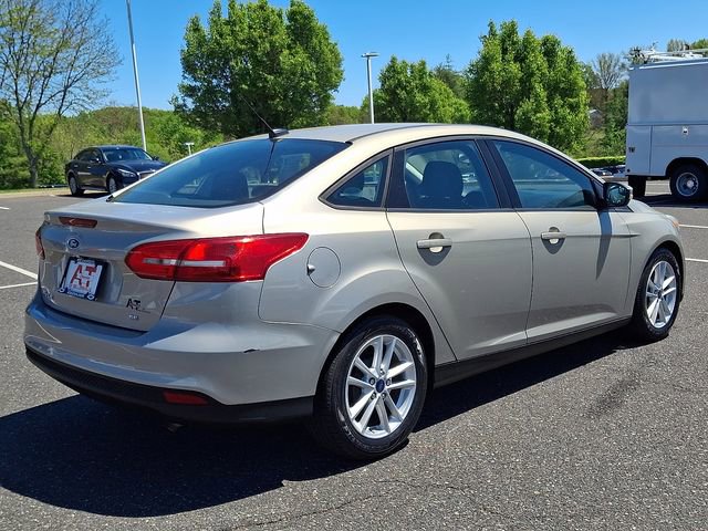 2015 Ford Focus SE - Photo 6