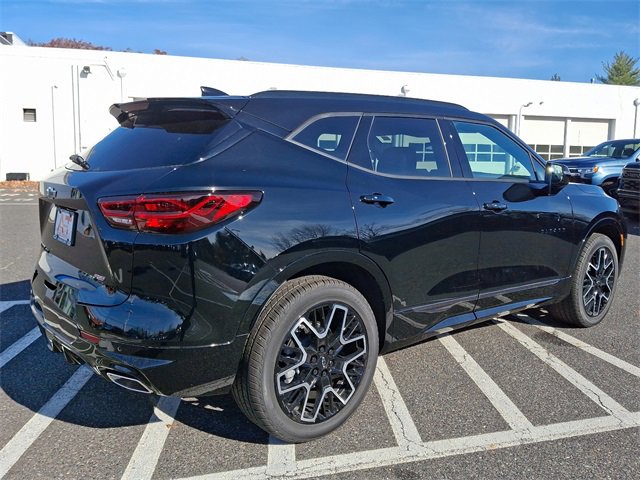 2025 Chevrolet Blazer RS photo 4