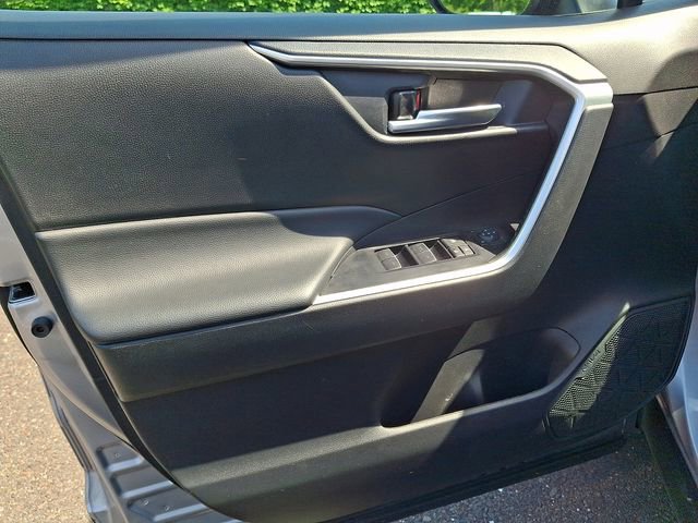 2024 Toyota RAV4 XLE - Photo 12
