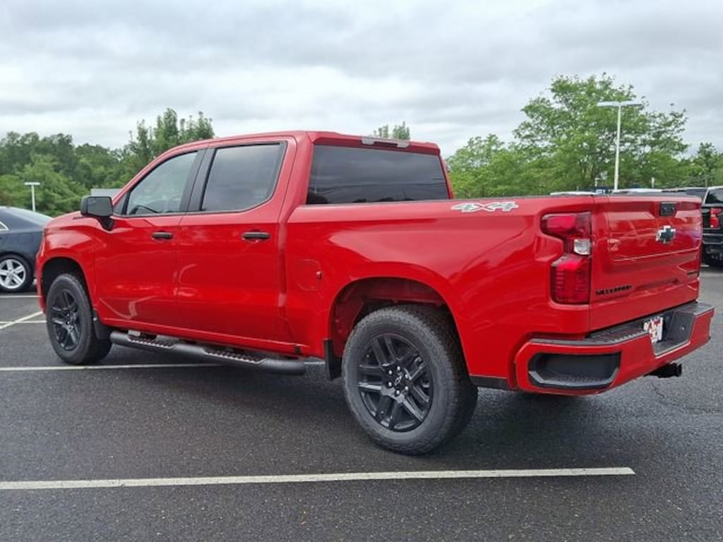 New 2025 Chevrolet Silverado 1500 Custom Truck