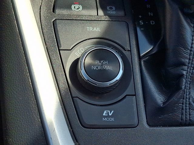 2024 Toyota RAV4 XLE - Photo 27