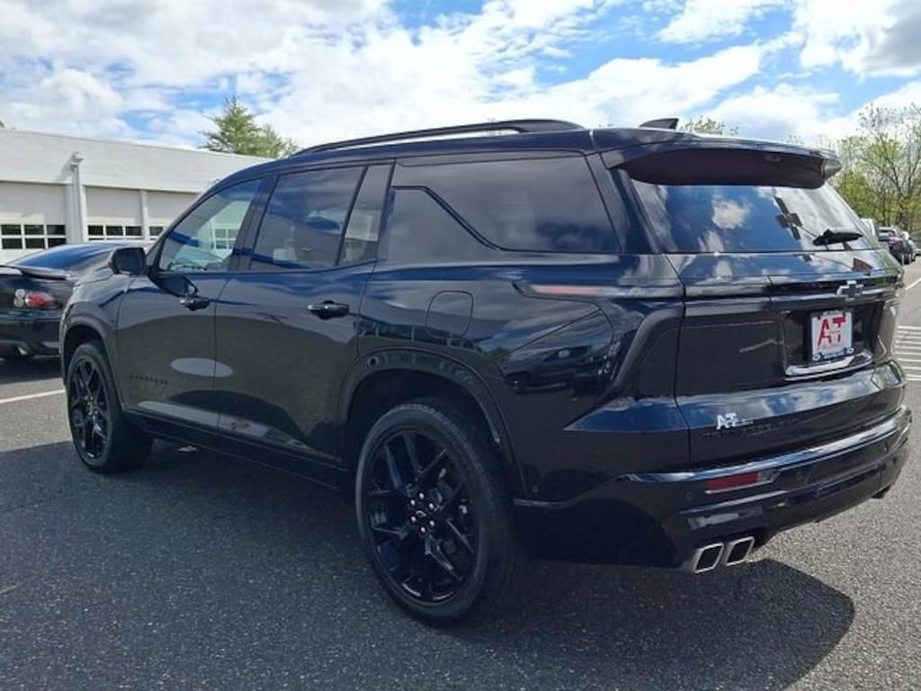 Certified 2025 Chevrolet Traverse RS SUV