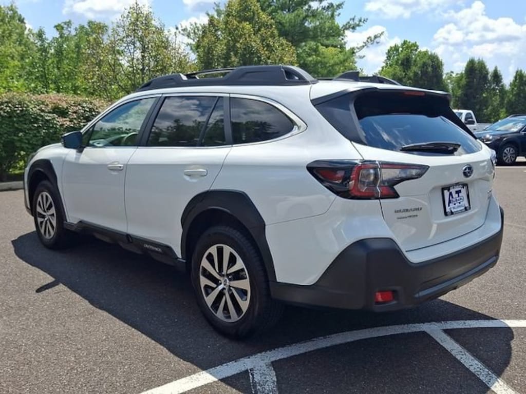 Used 2025 Subaru Outback Premium SUV