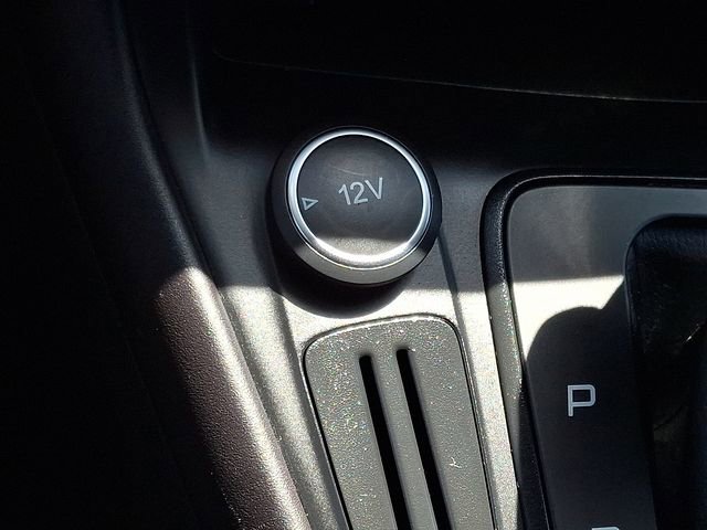 2015 Ford Focus SE - Photo 24