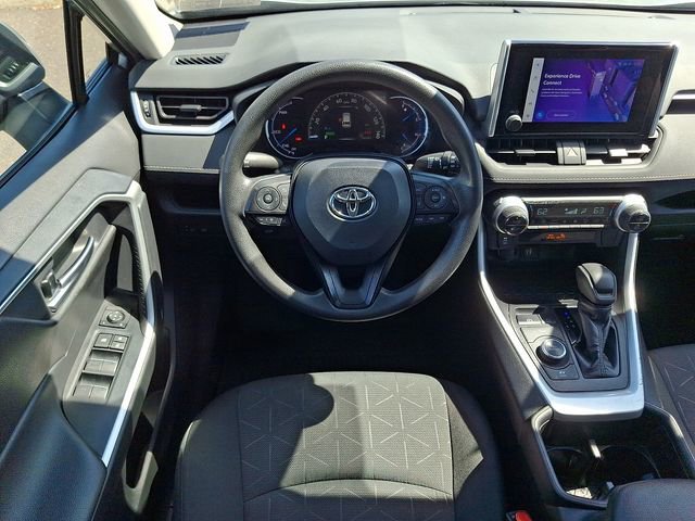 2024 Toyota RAV4 XLE - Photo 11