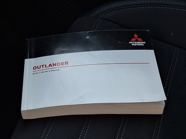 2024 Mitsubishi Outlander SE - Photo 25