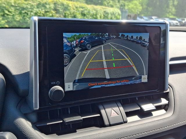 2024 Toyota RAV4 XLE - Photo 20
