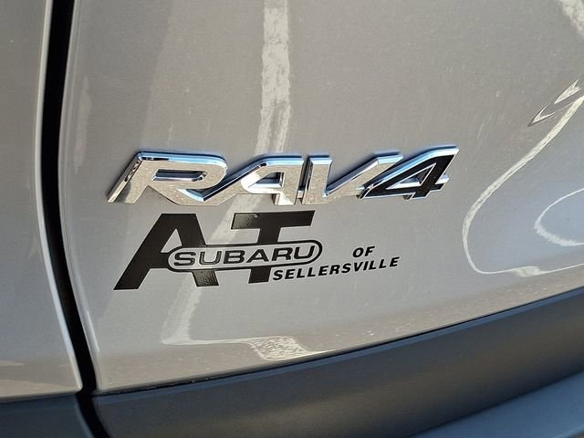 2024 Toyota RAV4 XLE - Photo 33