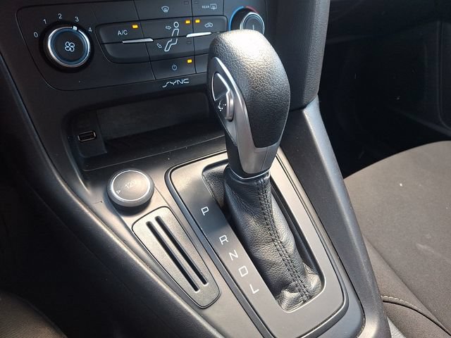 2017 Ford Focus SE - Photo 14