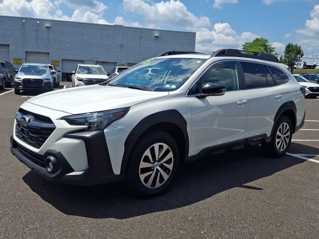 Used 2025 Subaru Outback Premium SUV