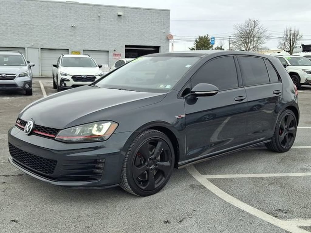 Used 2017 Volkswagen Golf GTI SE 4-Door Hatchback