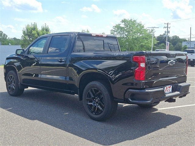 2025 Chevrolet Silverado 1500 RST photo 2