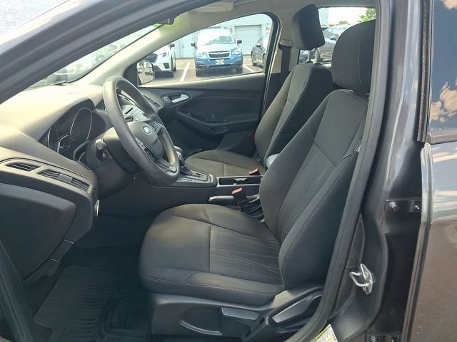 2017 Ford Focus SE - Photo 13