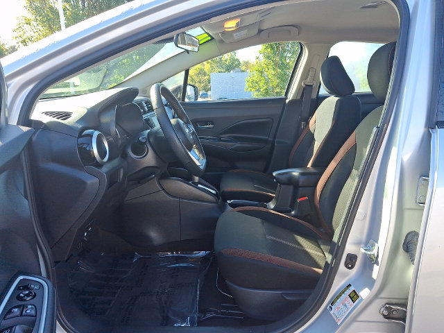 2024 Nissan Versa Sedan SR - Photo 13