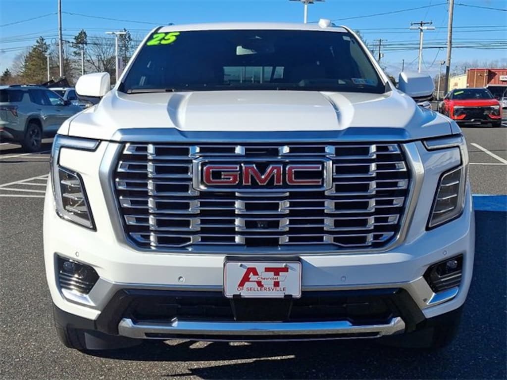 Used 2025 GMC Yukon XL Denali SUV