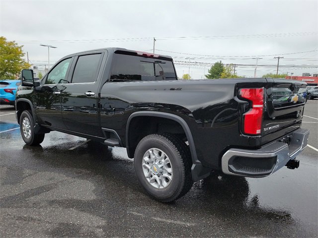 2025 Chevrolet Silverado 2500HD LTZ photo 3