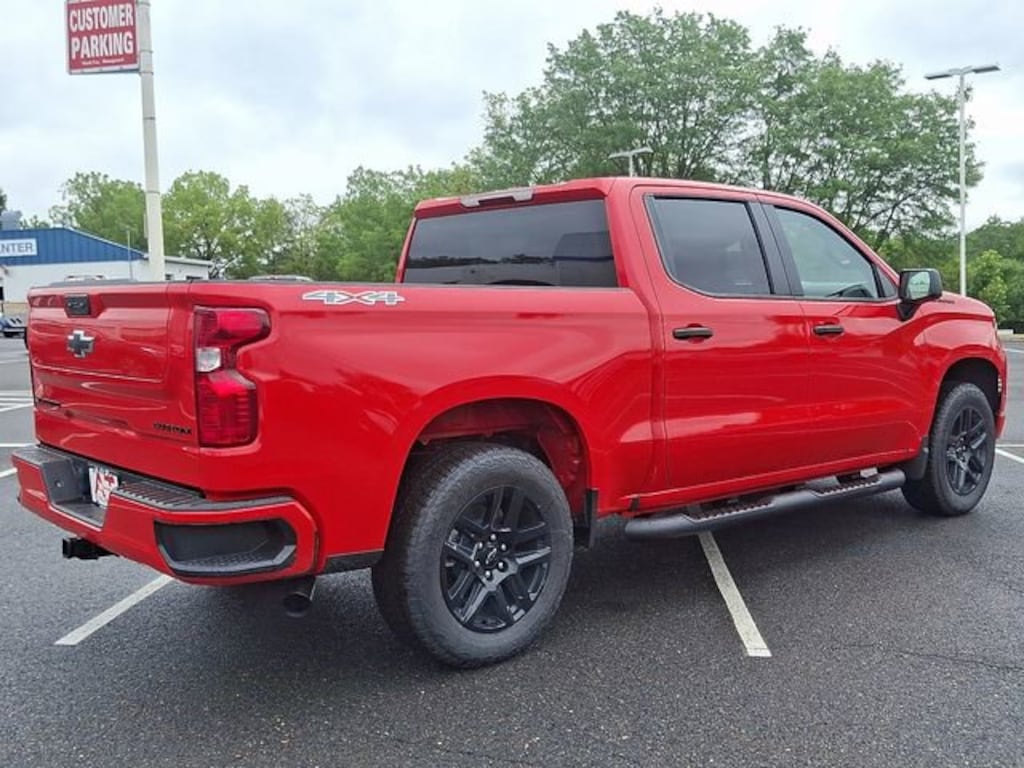 New 2025 Chevrolet Silverado 1500 Custom Truck