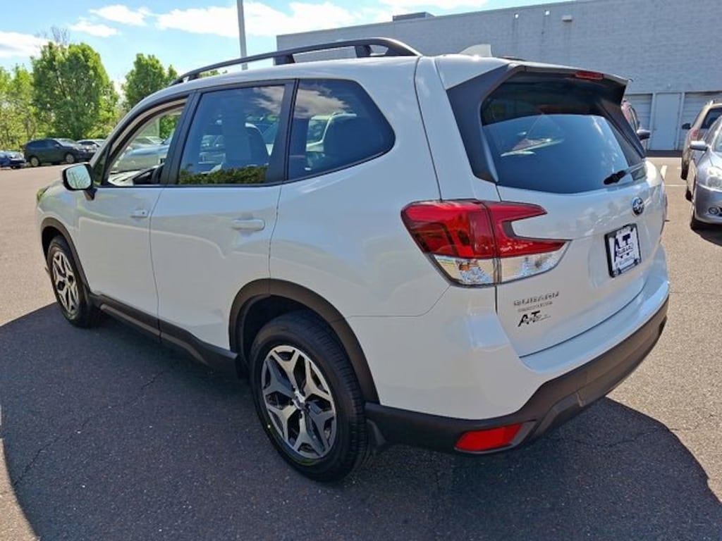 Used 2023 Subaru Forester Premium SUV