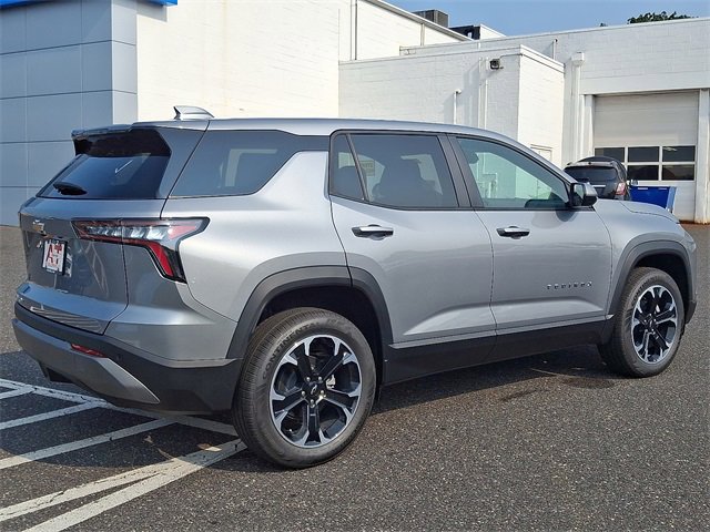2026 Chevrolet Equinox LT photo 4