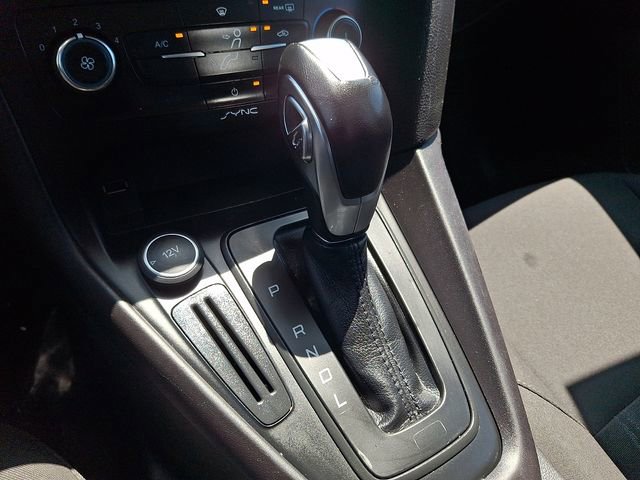 2015 Ford Focus SE - Photo 14