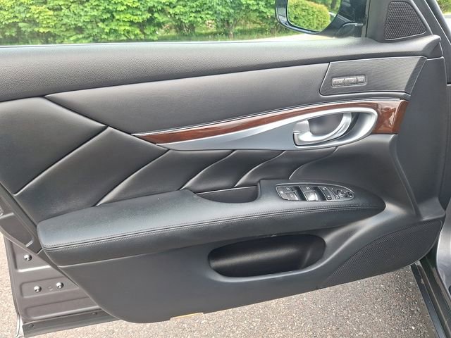 2018 INFINITI Q70 LUXE - Photo 12