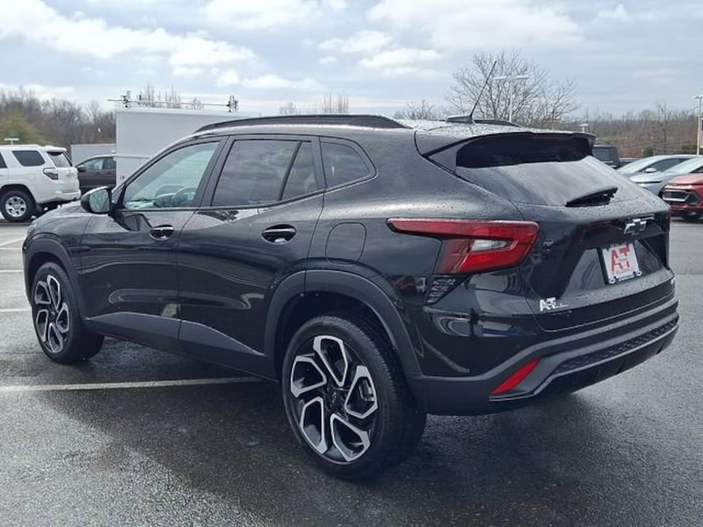 Used 2024 Chevrolet Trax 2RS SUV