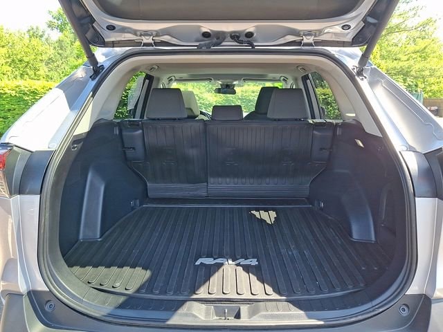 2024 Toyota RAV4 XLE - Photo 31