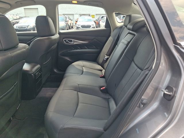 2018 INFINITI Q70 LUXE - Photo 10