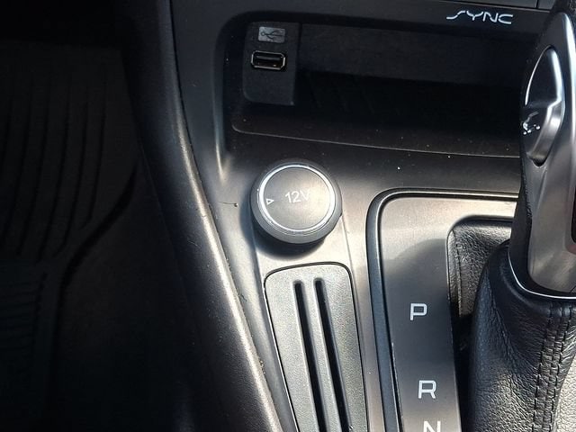 2017 Ford Focus SE - Photo 24
