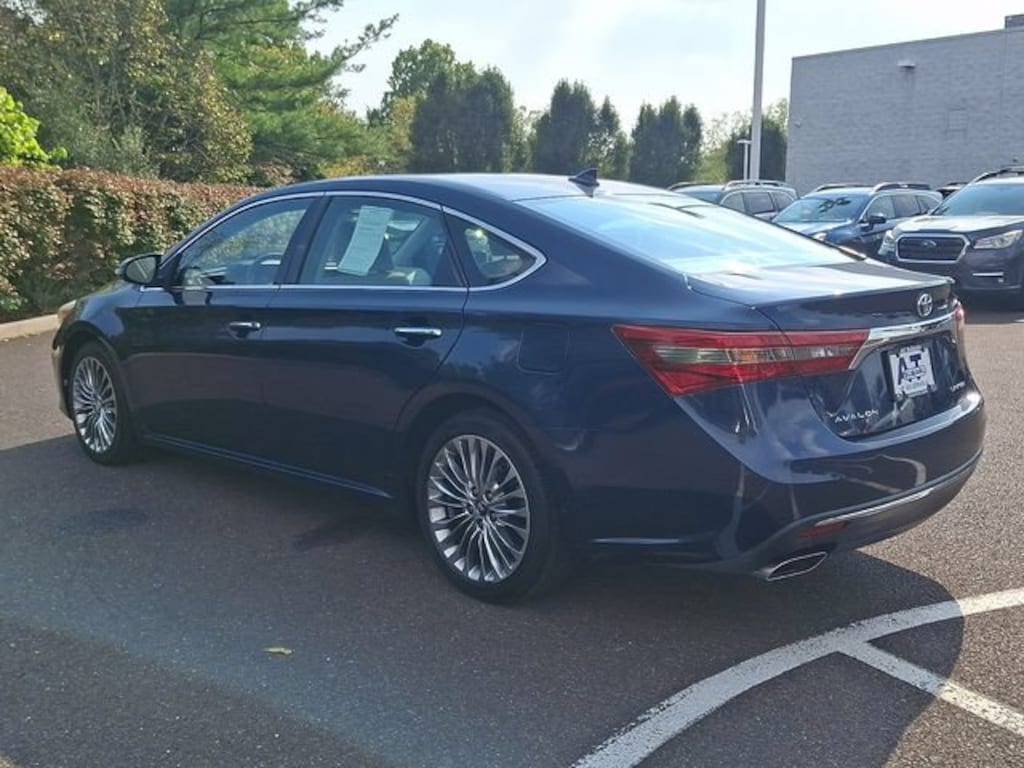 Used 2016 Toyota Avalon Limited Sedan