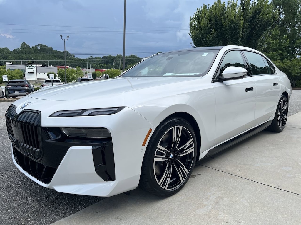 Used 2025 BMW i7 xDrive60 Sedan