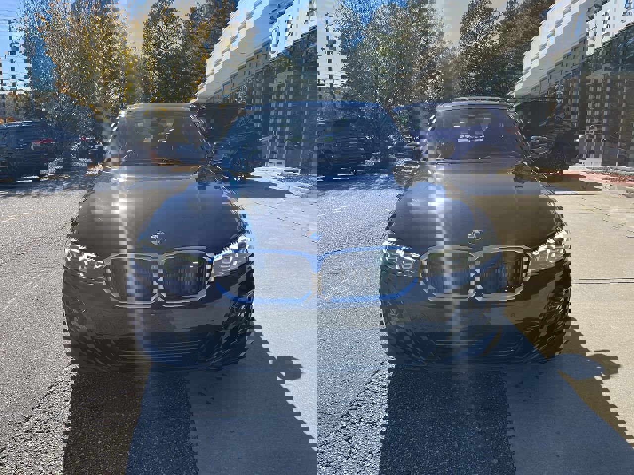 2025 Bmw 330i 3-Series photo 3