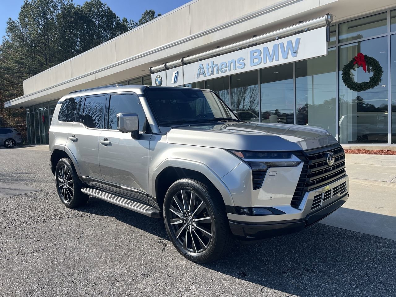 2025 Lexus GX Luxury's photo