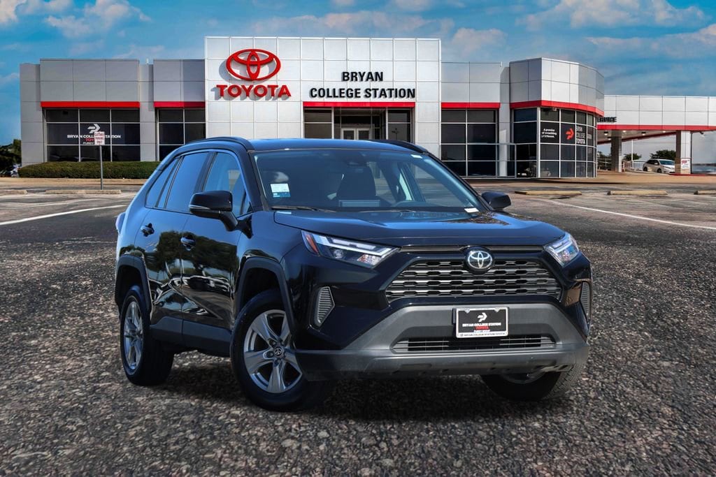 Used 2025 Toyota RAV4 XLE SUV