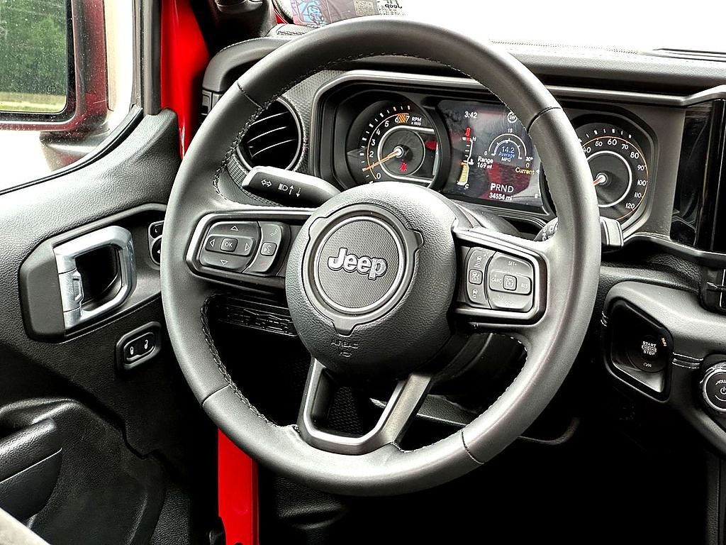 2025 Jeep Wrangler 4-Door Rubicon - Photo 30