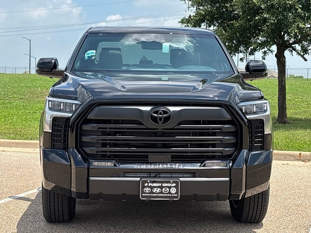 New 2026 Toyota Tundra Limited LIMITED CREWMAX 5.5