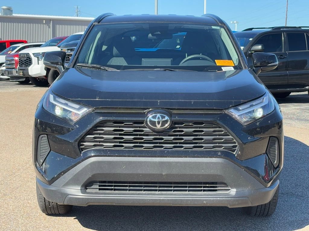 2025 Toyota RAV4 XLE photo 2