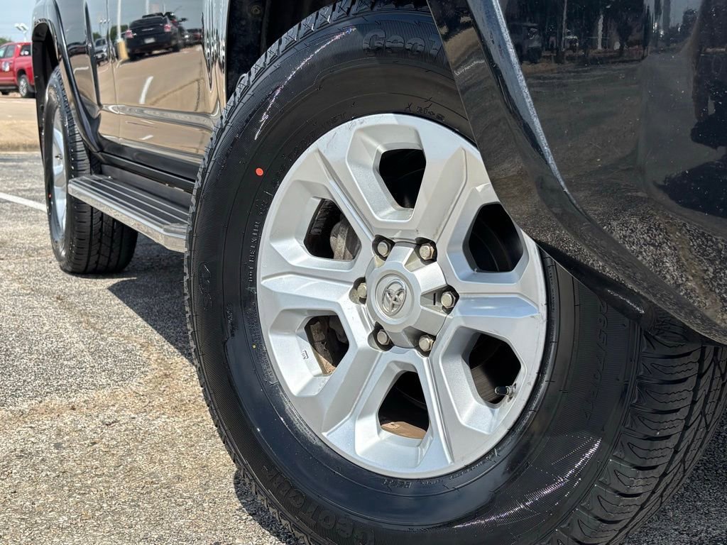 Used 2018 Toyota 4Runner SR5 Premium with VIN JTEZU5JR7J5169728 for sale in Bryan, TX