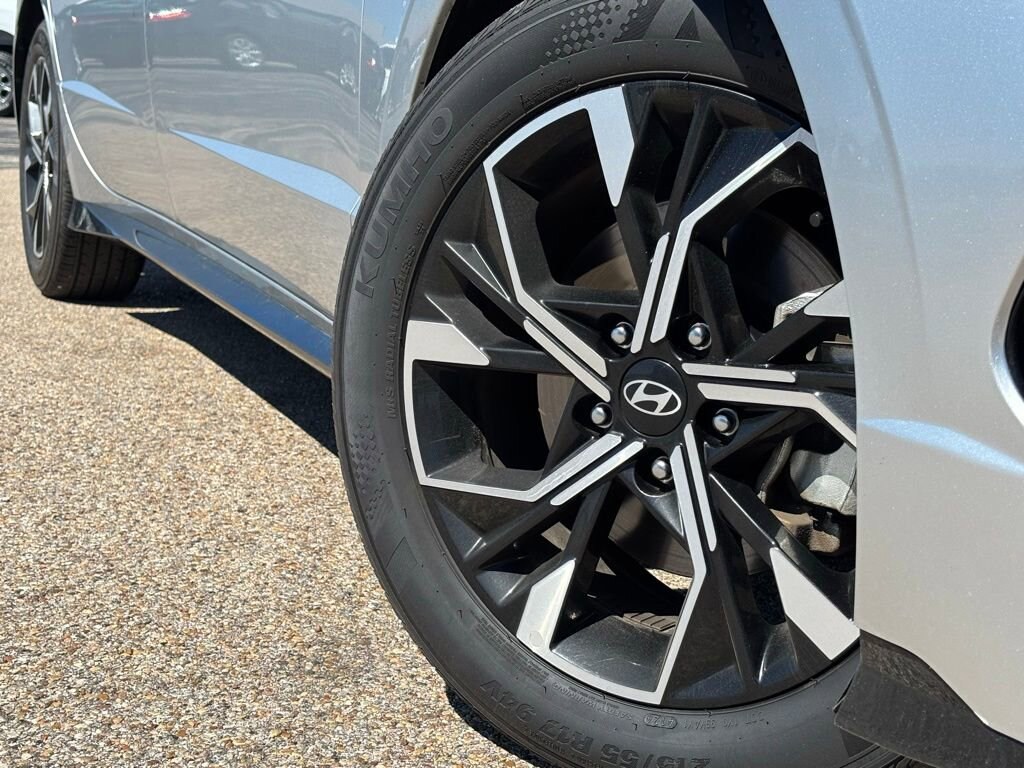 Used 2025 Hyundai Sonata SEL Sedan