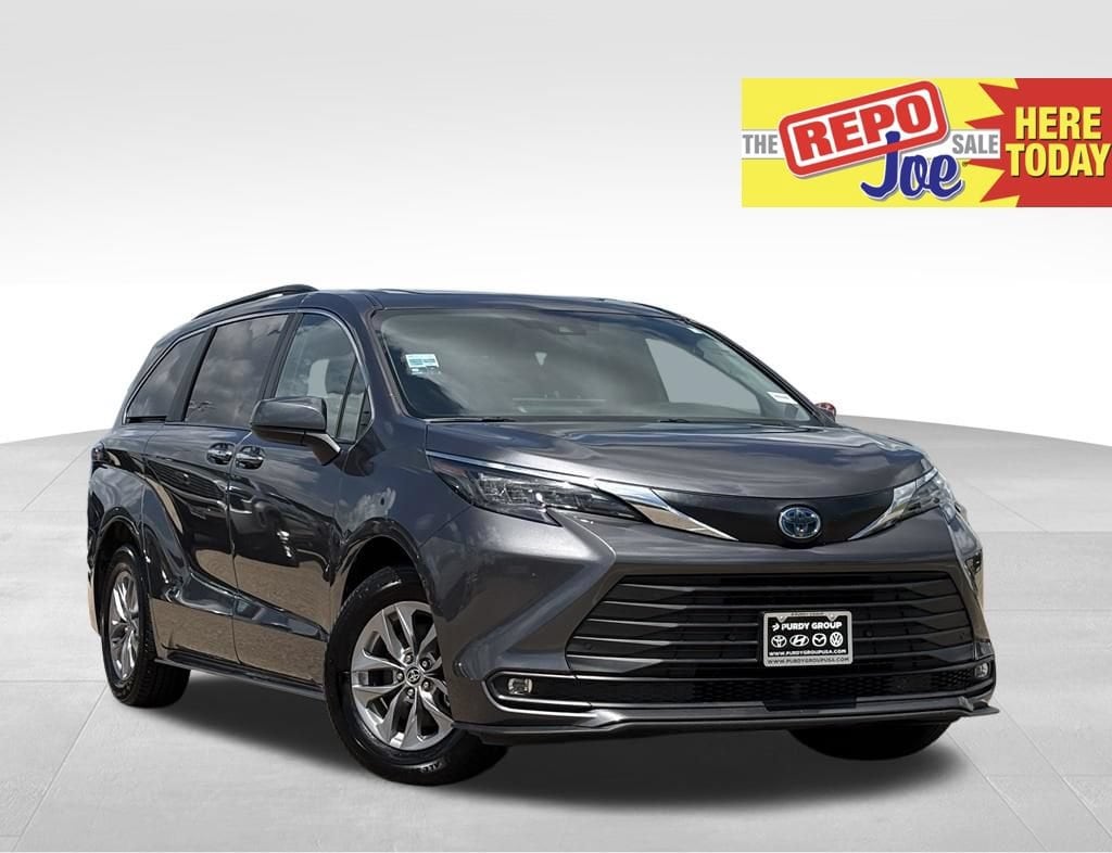 Used 2025 Toyota Sienna XLE 8 Passenger Van Passenger Van