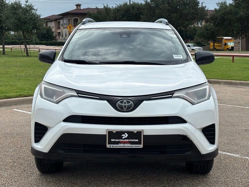 2018 Toyota RAV4 LE photo 2