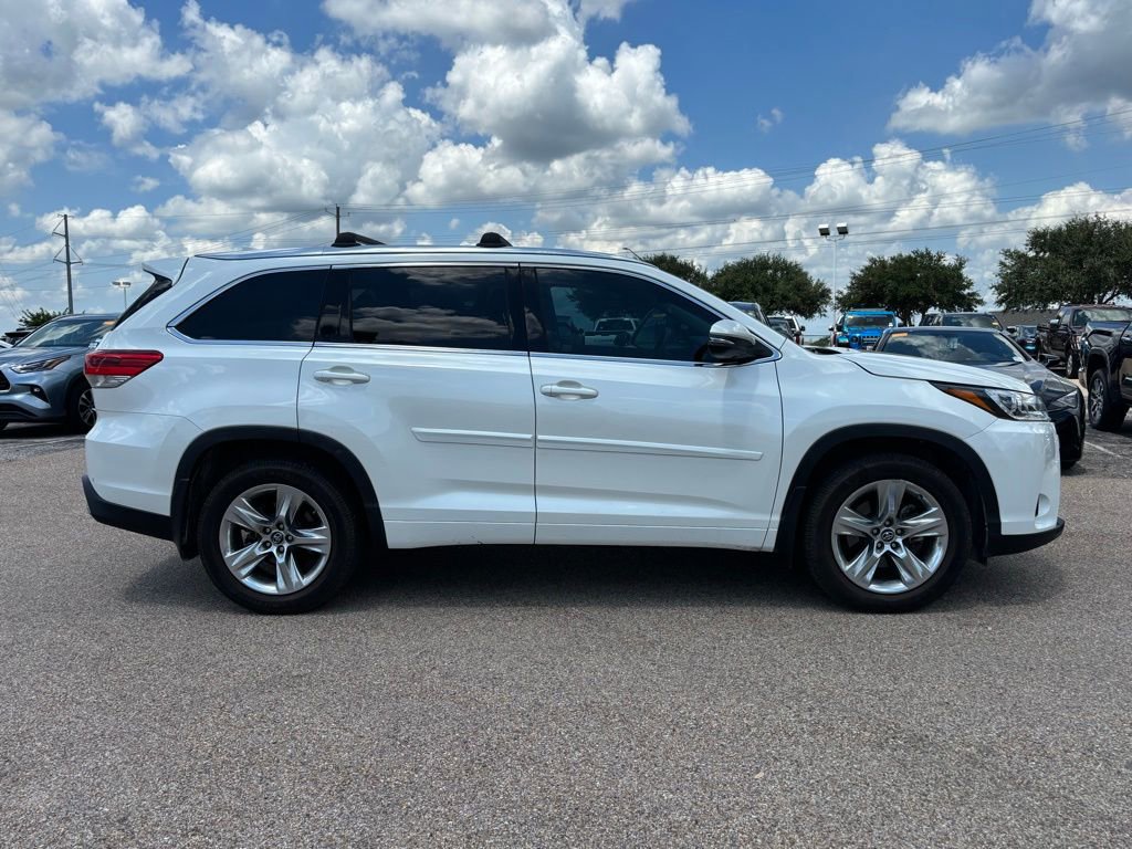 2019 Toyota Highlander Limited photo 4