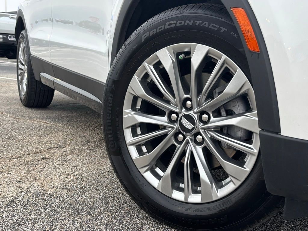 Used 2025 Cadillac XT4 Premium Luxury with VIN 1GYFZCR46SF104204 for sale in Bryan, TX