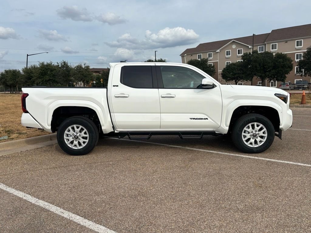 New 2025 Toyota Tacoma SR5 4X4 DOUBLE CAB