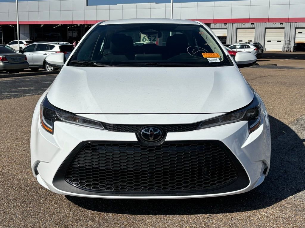 2024 Toyota Corolla LE photo 3