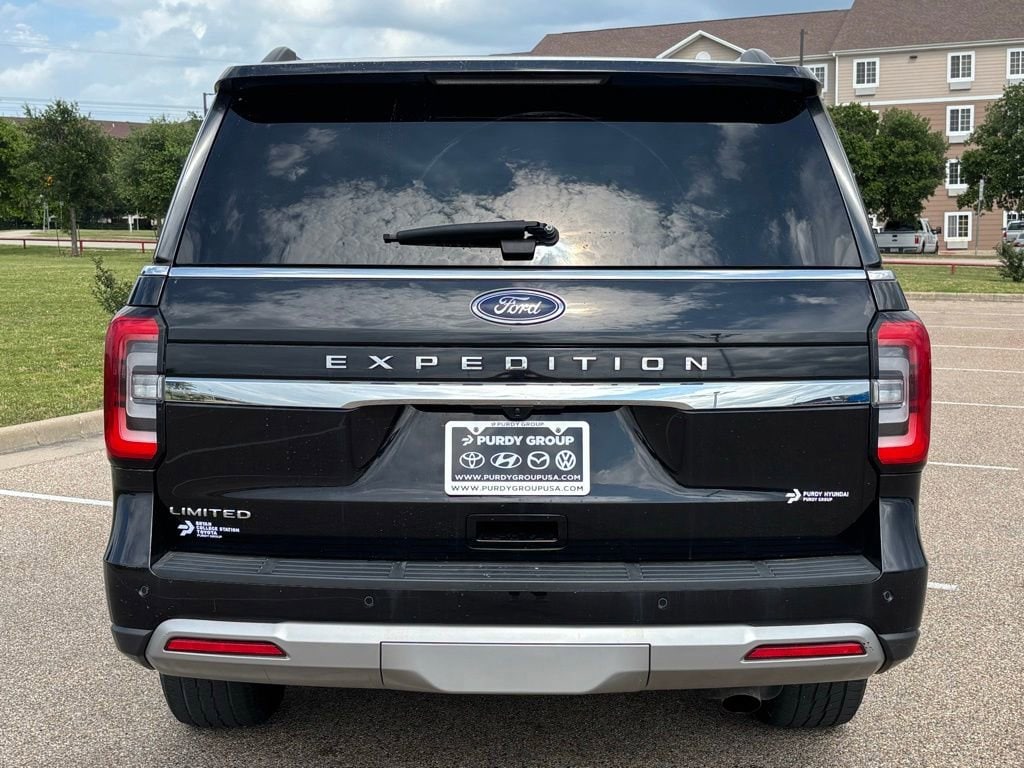 View vehicle photo 6