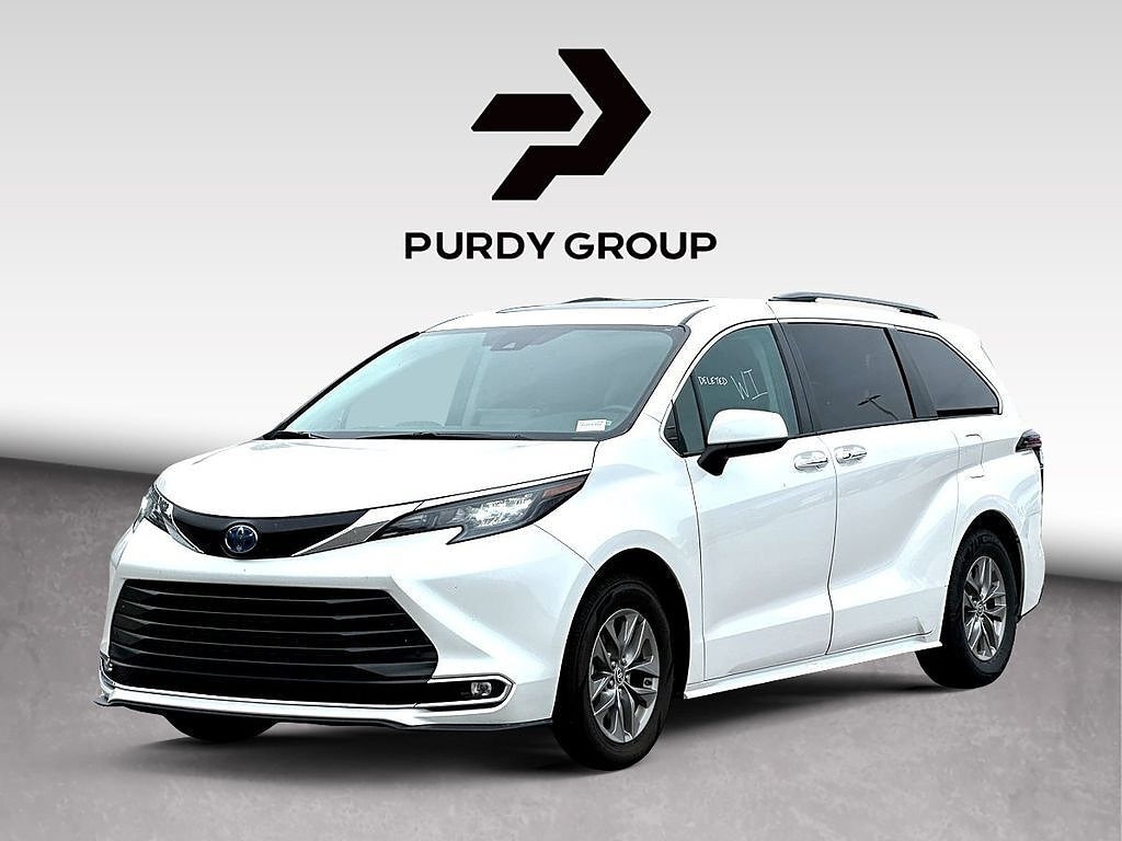 Used 2024 Toyota Sienna XLE Van Passenger Van